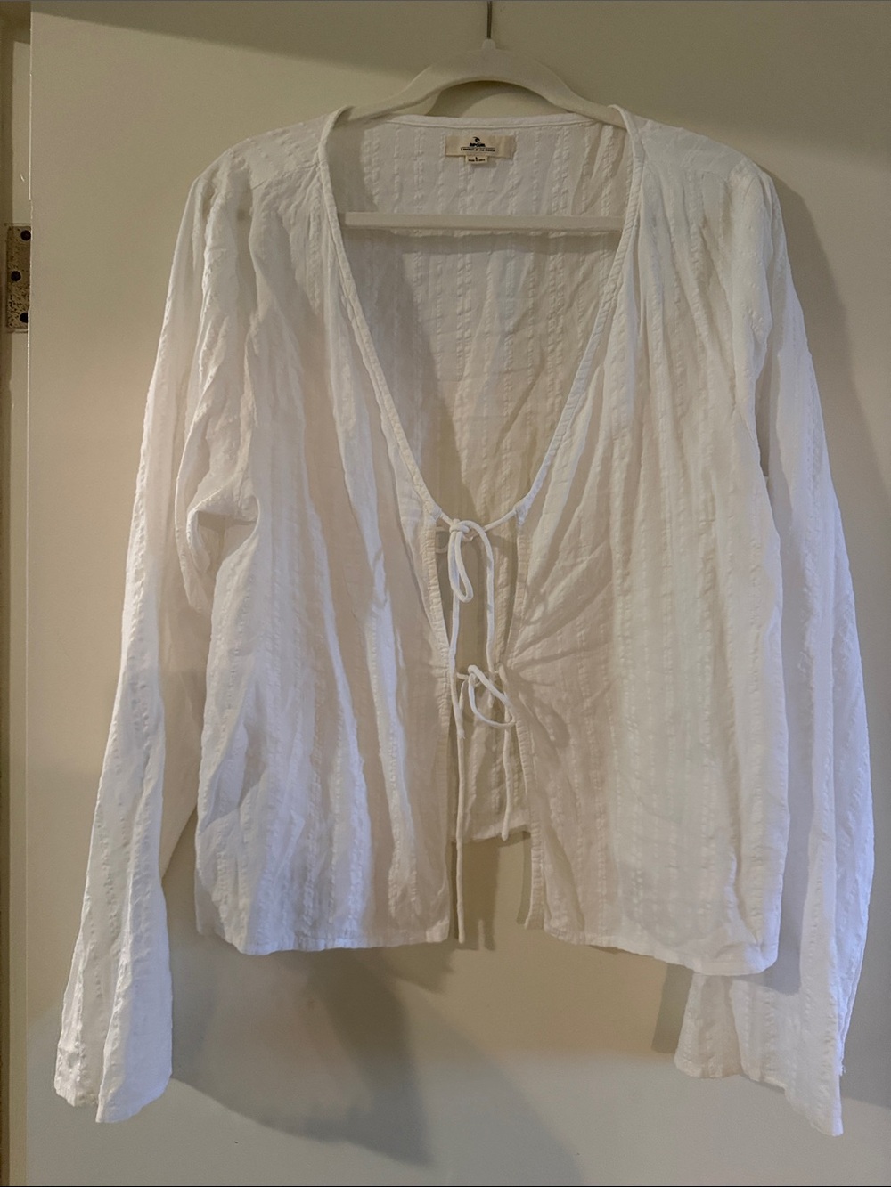 Rip Curl White Tie-Front Lightweight Blouse